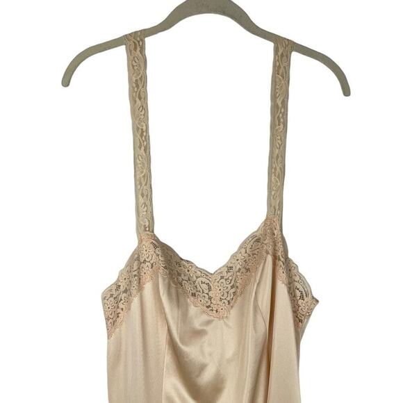 Vintage Vanity Fair gold lace trim slip size 34 - Picture 2 of 8